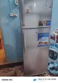 ثلاجه • نضيفه • مستخدم اقل من شهر