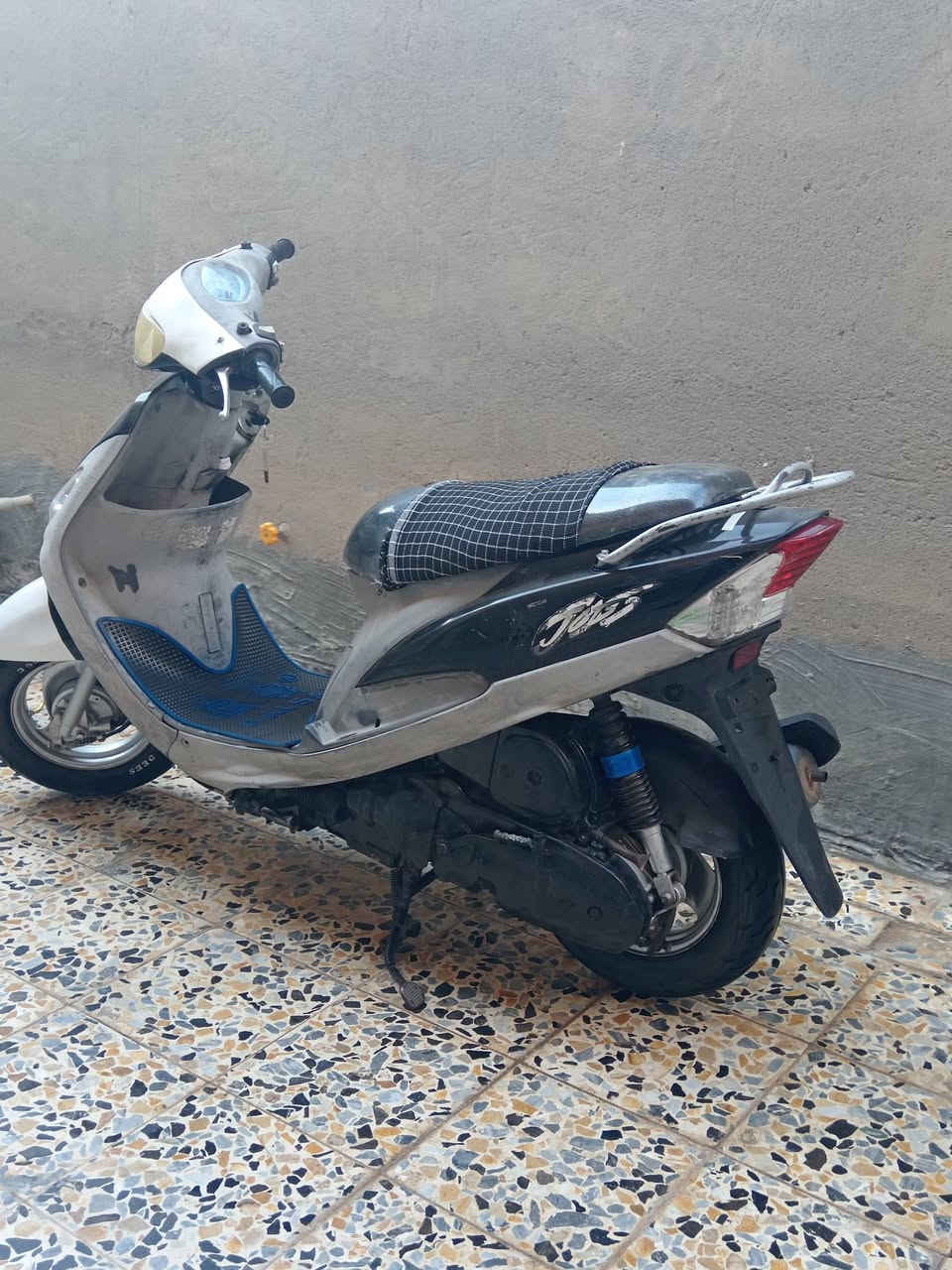 السلام عليكم
ماكس منغولي سوده للبيع

 نظيفة كشرهه ومكينه

وكيلهاا المصطفى بحي الحسين

دراجة نظيفة مايحتاجلهاا شيء

مكاني المدثـره

رقـمـي ***********
