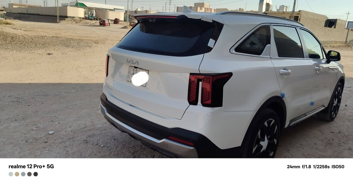سورنتو موديل 25 
داتا شو
دبل كاميرا 
ويل 20
3 قطع تبريد
7 راكب
صندوق كهربائي 
ماشيه 7 الف فقط 
وبيه باقي المواصفات الما مذكوره
السياره مكفوله كفالة عامة 
السيارة اخت الزيرو 
بعده فابلون الشركة 
 السعر 308 وبيه مجال 
*********** 
***********
فقط اتصال نعتذر بالواتساب
