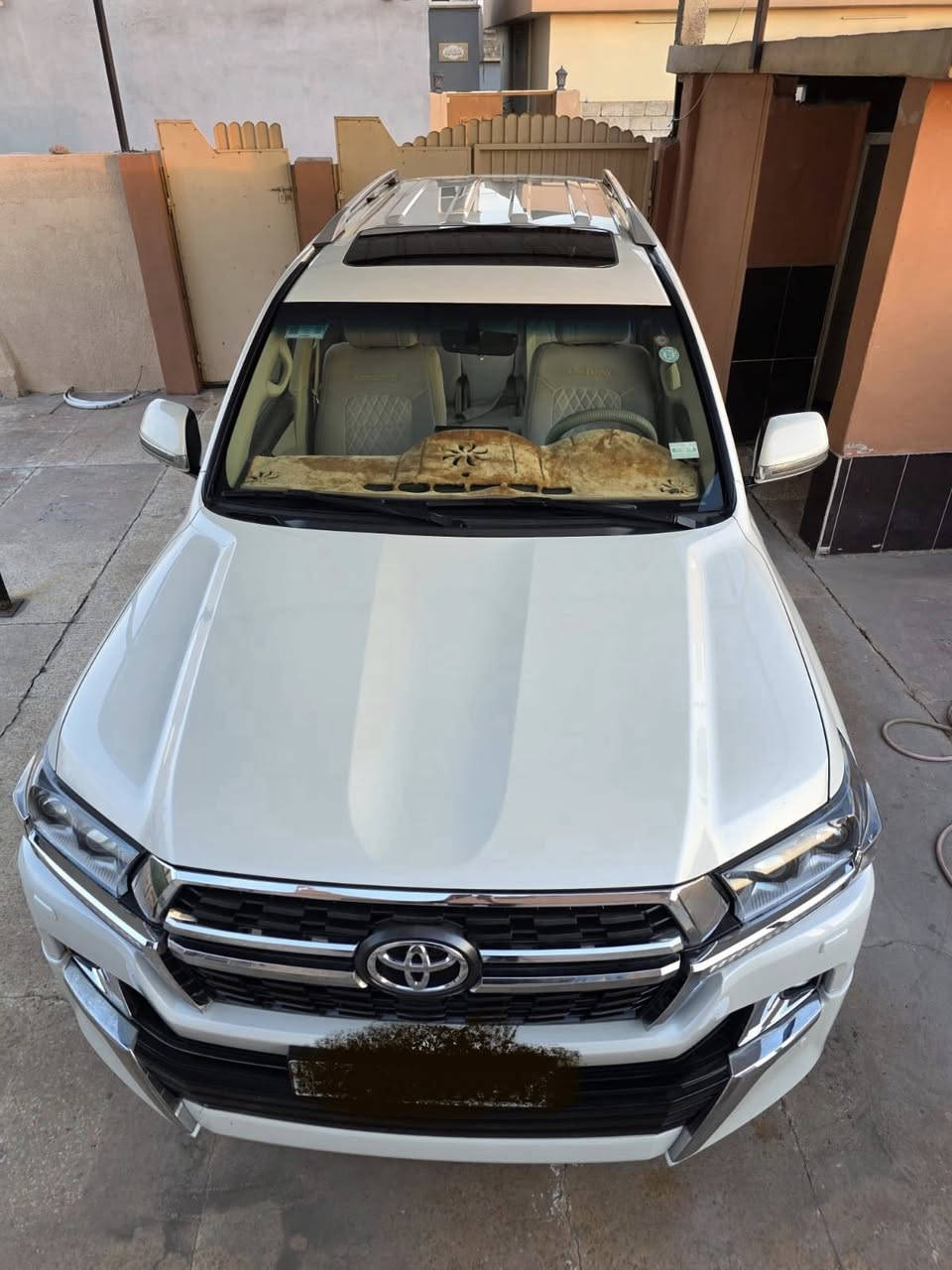 تويوتا لاندكروزر 
موديل 2019
شركة جيهان 
محرك 4000 V6
العداد  136 الف 
رقم السيارة  أربيل 
كلين تايتل ( كفالة عامة )
بدون ملاحظات 
تحويل مباشر 
4 كاميرات 
حساس امامي خلفي 
فتحت سقف 
3 شاشات 
ثلاجة 
كشن قماش 
حجم الإطارات 20 انج 
وبقية مواصفات شركة جيهان. 
السعر  53000 $*********** الجوال

