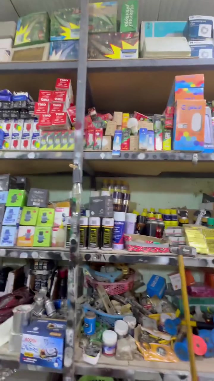 ً
ً

مجمع كهربائيات كامل مكمل 

دخل خير من الله على الشارع 

سعره مناسب مال بيع مستعجل 

رقمي ***********
