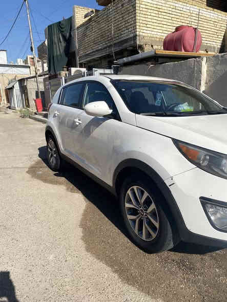 السلام عليكم سبورتج وارد امريكي موديل ٢٠١٥ السياره حادثهه دعاميه مكسوره فقط كفاله عامه لا فتح ولا صبغ ولا تبديل نص موصفات السياره من امريكه الهسا عدنه ماشيه ٩٢ عنواني شهداء السيديه *********** السعر ١٤٧ وبيهه مجال كلش بصيط
