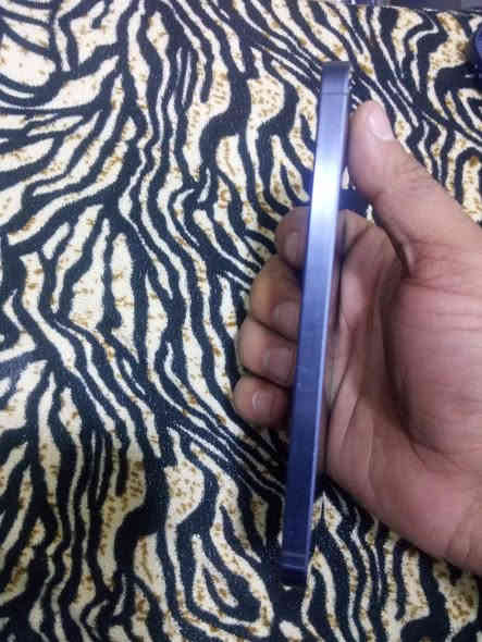 السلام عليكم سامسوك كلكسي A55. G5 للبيع جهاز نضيف  مطاب تصليح تعال وفحص بيدك سعرة ٣٠٠ وبي مجال شي قليل ***********
