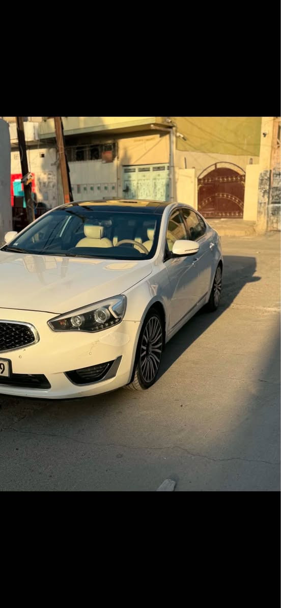 سلام عليكم 
كيا كادينزا موديل 2014 رقم اربيل 

سياره اكو عليها غرامه 950 دولار وينزل من السعر

• فول مواصفات ملكي
• سياره تشغيل بصمه مع ابواب 
•نظام ترحيب 
•حساسات امامي خلفي 
•مرايه قلاب 
•كشنات جلد 
• كشنات تدفئه و تبريد 
•استرين كهربائي 
• تحكم استيرن فول 
•سقف بانوراما 
•لوحة تحكم بل كشنات الخلفيه
•نظام صوتي بلادي 12 سماعه
•كير 6 نمر
•محرك 6 سلندر حجم 3500 المرغوب 
•تبريد ثلج و قطعتين  
•مرايه جانبي متحرك ويه ال {R}
•ويل حجم 19
•تايرات جديده 
•لايتات زينون كامل 

سياره بيها جامرلغ طرف السكن الامامي صبغ ويه ربع بونيد بدون دواخل و بدون شواصي و الايرباكاة ما طاكه بلادي سياره شرط التحويل و الغرامه
مامتواجد عل فيس هوايه 

*********** كركوك, العراق
