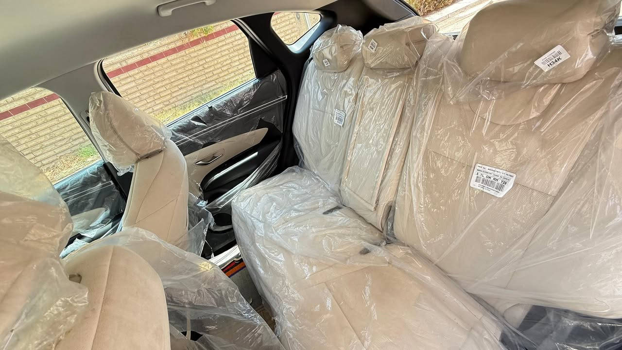 نوع توسان خليجي فئة Base
فول عدا بنوراما 
ماشيه 50 
خليجي 
محرك 2000 اربعة سلندر 
5 راكب 
مقاعد جلد 
نظام كار بلي 
بعد بيه مواصفات
رقم الهاتف *********** 
العنوان بغداد التاجي  
السعر 207 وبيه مجال حق الجيه
