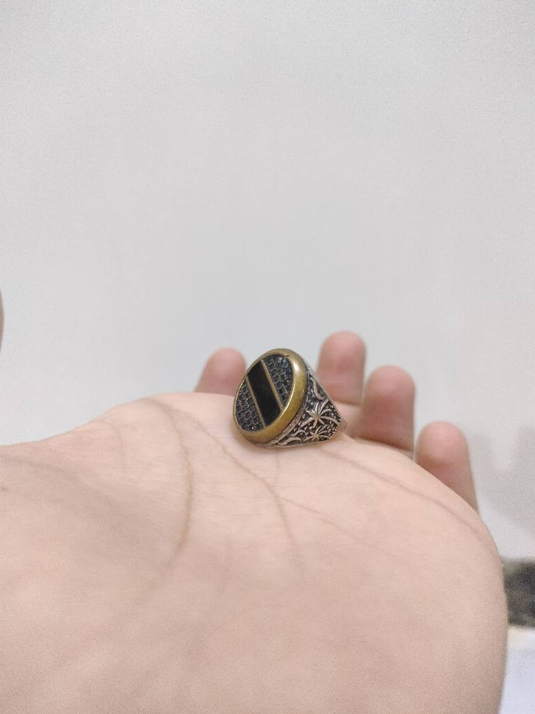 خاتم فضه شبابي صياغة روعة الجانب مجسم نخله 🌴متوج بشذر 💕💎💍بسعر مناسب جدا اريده ٣٠ ع السوق القديم مكاني كربلاء يوجد توصيل لجميع المحافظات واتساب *********** / *********** 💞🌴💍💎🌴❤️ كربلاء, العراق
