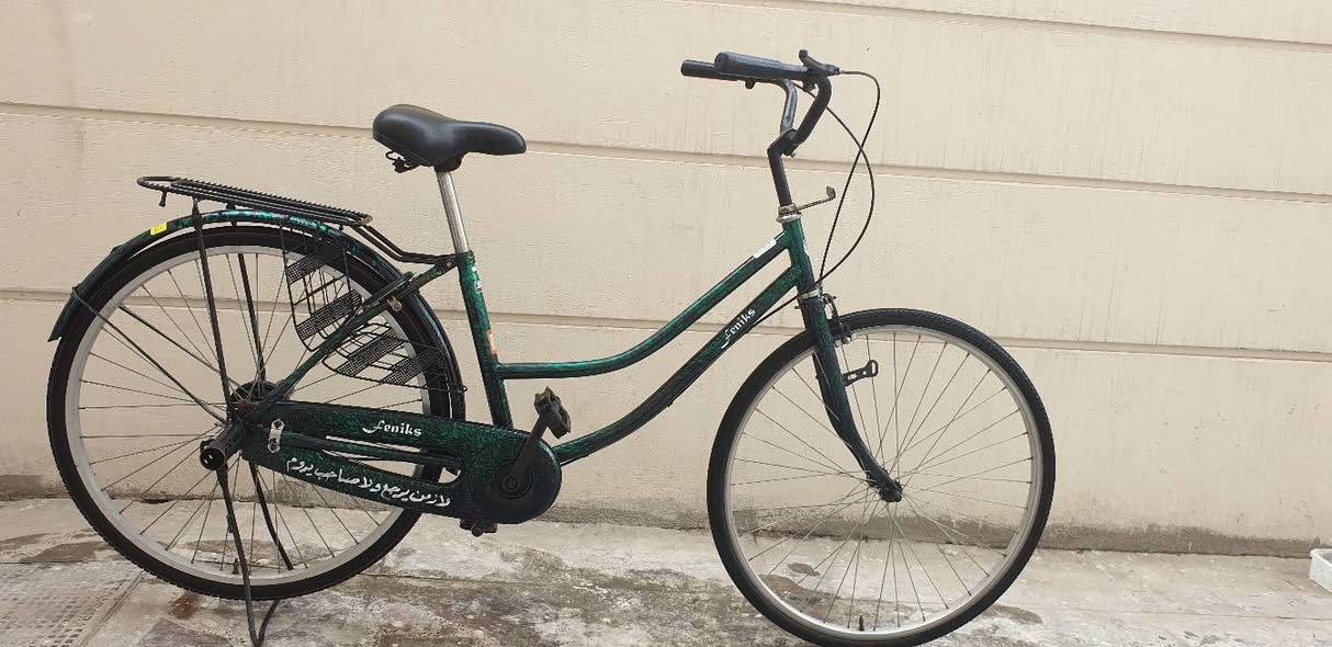 السلام عليكم.  
بايسكل بناتي موشم للبيع بايسكل نضيف وجديد بريك دسك 90 وياله مختمه شبجه جديدة حمالات جدد سرج طبي جديد بوري سرج مختوم
تايرات جدد بريك امامي نضيف    السعر 90 وبي مجال 
للتواصل الخاص مفتوح او *********** واتساب
