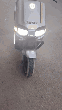 *********** مكاني بغداد سعر السعر 800 بيها مجال شيء بسيط دراجه نظيفه وعلى الفحص افحص  افحص يلا تاخذ موديل 25 بغداد اللي يحب هذا رقمي يتصل علي رجاء ماكو خاص
