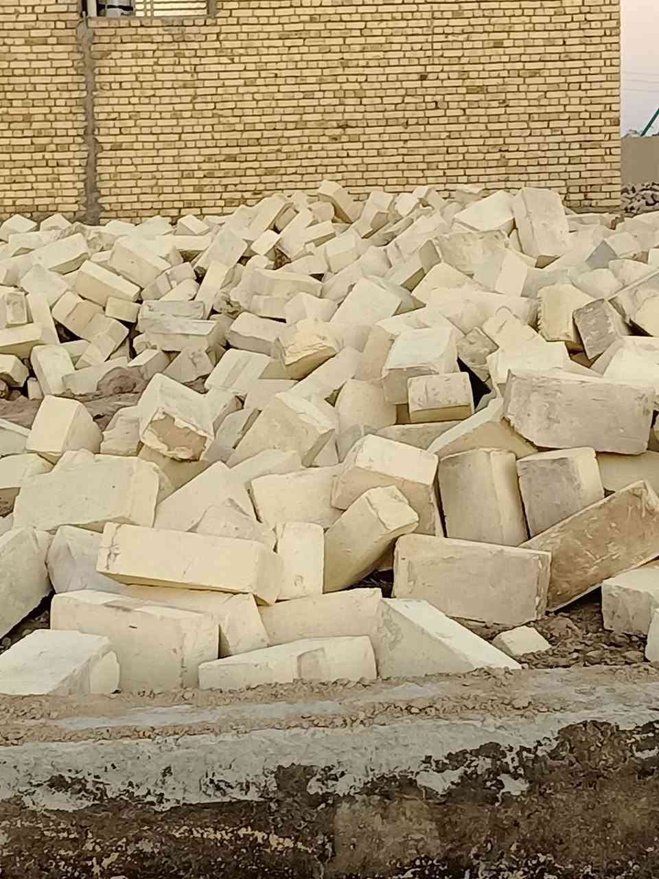 يوجد  #طابوق معامل العمارة***********  عدد 8000طابوقه #وزياده500 #ويوجد #تك 4000وزياده# 250 ويوجد كسر للبيع  اتصال  على الأرقام التاليه أو مراسله عل واتساب ***********
نوع بيرنه(الطيب-العماره)  
ونوع انجكتر. قوه ولون وعدد كامل وقالب واحد  للاستفسار ومعرفه السعر فقط
