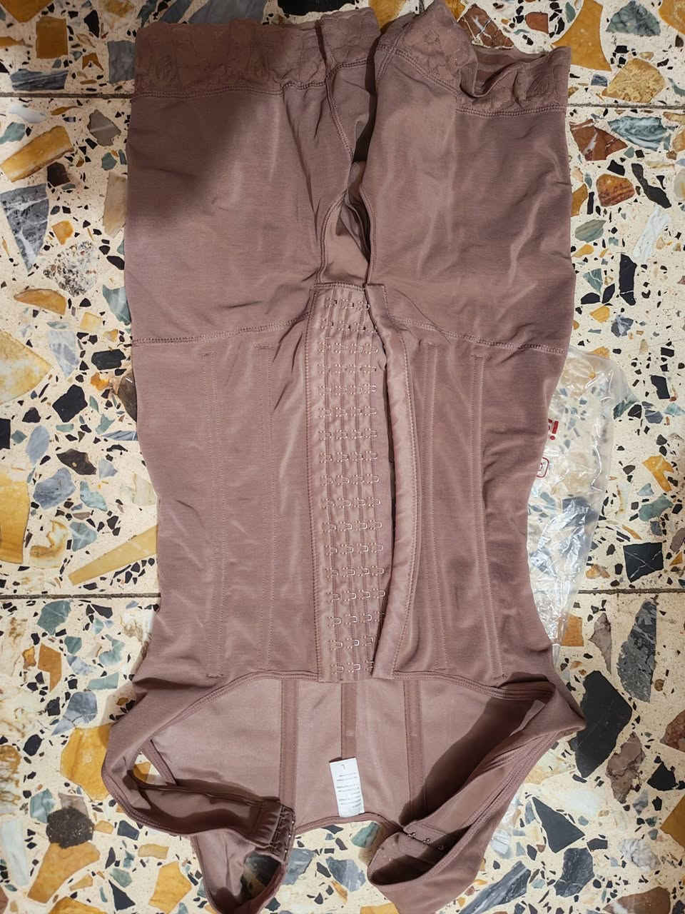 كورساية جدد للبيع ما مستخدمه ابد الوحدة ب ١٢ الف قياس مدل والثانيه لارج اتصل او راسل واتساب ***********
