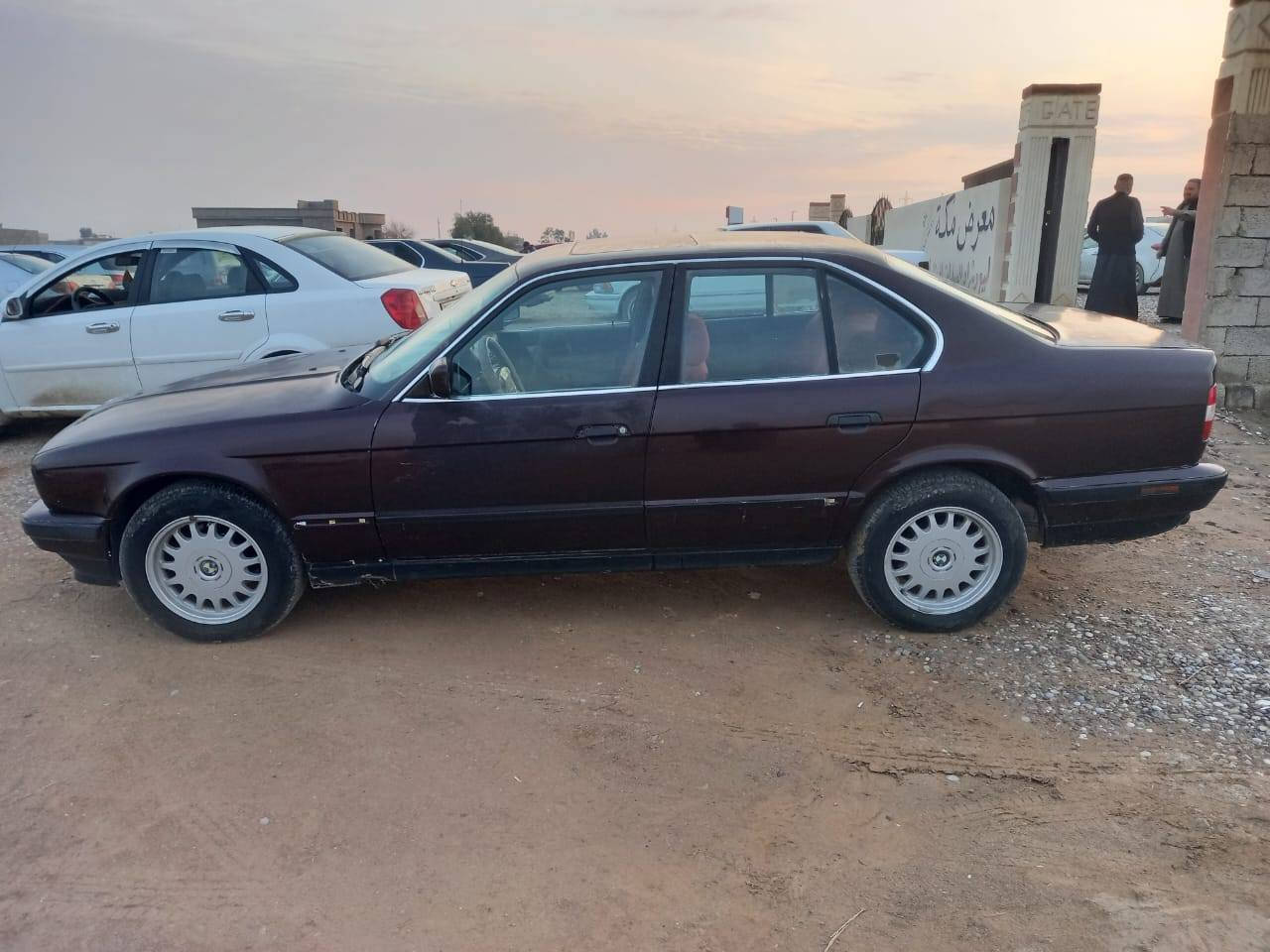 السلام عليكم للبيع بي ام 525 رقم نينوى الماني شرطه تحويل سعر 54 وبيها مجال شيء قليل الدرهم مراوس بكم دبل ***********
