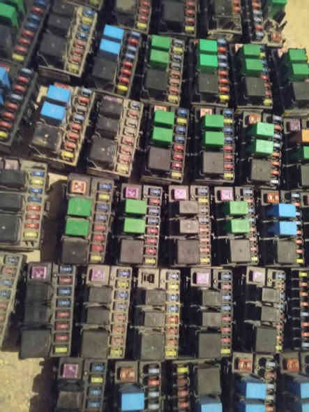 اللهم صلي على محمد وال محمد
وصول كميه من قواعد فيوزات فيت بم تفصيخ 
للبيع جمله فقط 
الاتصال على الرقم التالي ***********
وات ساب........... ***********
ملاحظه يوجد الدينا خدمة توصيل كافه محافظات
