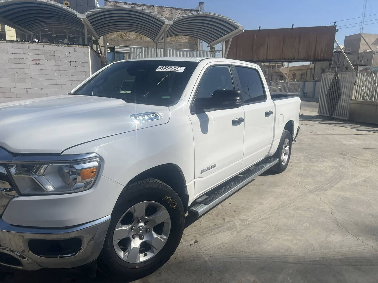 رام بك هورن (باب كبير وبدي صغير)2023 بدون رقم سته سلندر ماشيه 13 حادثه تبديل جاملغ صور الحادث موجوده بالمنشور سعره 225 بدون رقمي *********** بدون مراوس
