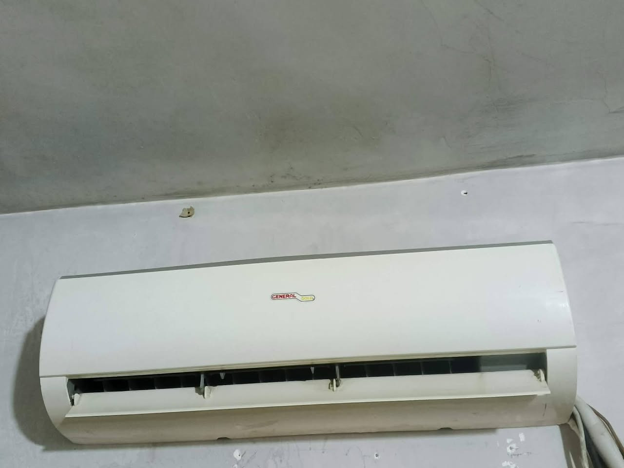 غراد البيت للبيع الي يحب يشتري يتوصل ع رقم يدلل ***********
