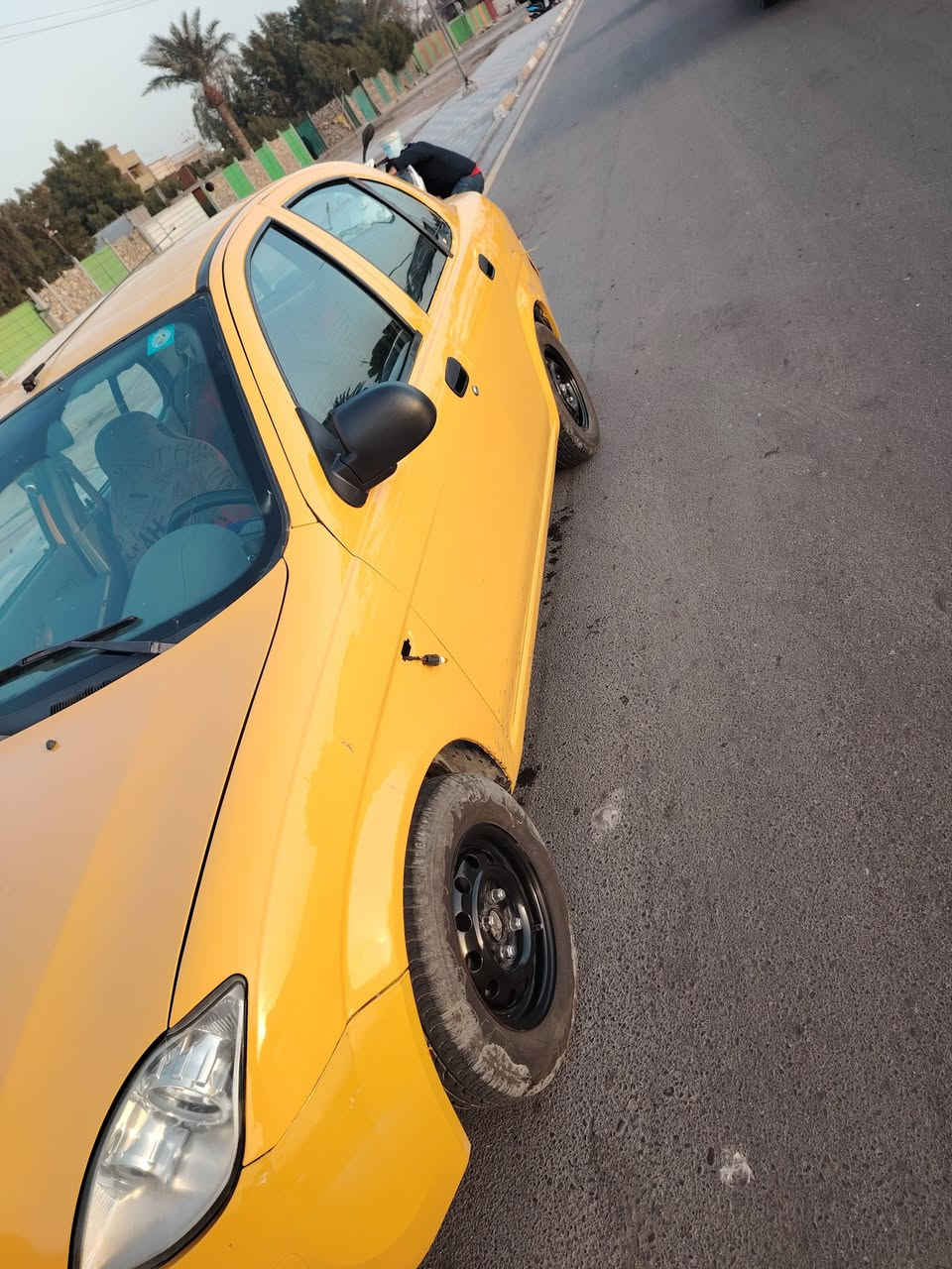 طيبه للبيع موديل 2015 سياره بيها باب السايق مبدل وباب ورا السايق مبدل والدوسه مبدله ومصبوغه صفحه كامله نواقص السياره بوبرنات وكهرباء التبريد تخم تاير جواها وشاشه تاب اصليه وداش كام وكامره داخل السياره سعرها 33ورقه العنوان بغداد التواصل ***********
