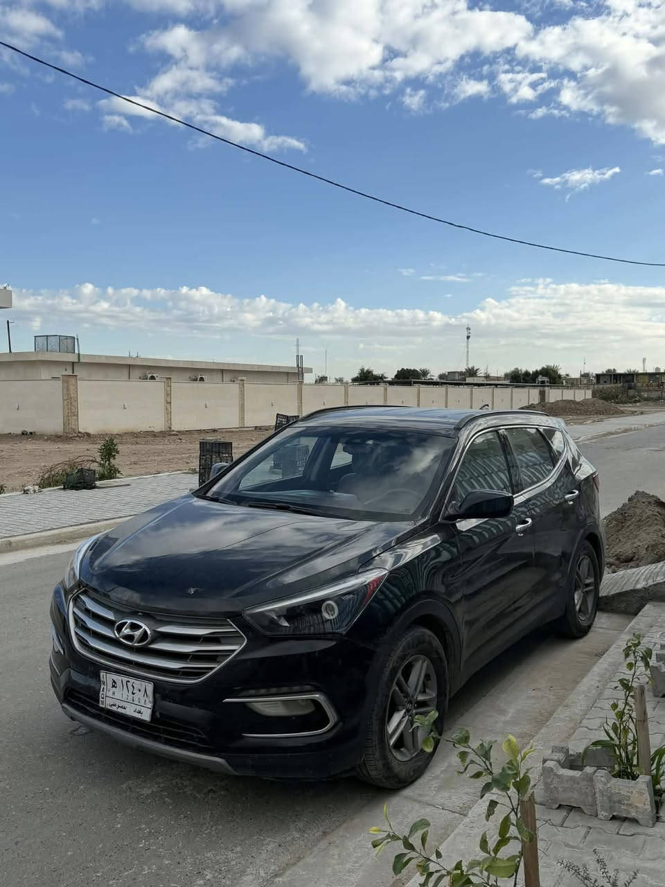 سلام عليكم
سنتافيه 2017  

رقم بغداد انكليزي 

محرك 4 سلندر 

5راكب 

حادثها جاملغ خلفي  وبيها صبغ 3 قطع 

الخلفيه 

  للبيع او مراوس بجارجر اوباما جيب  

مكاني بغداد دوره 

***********
