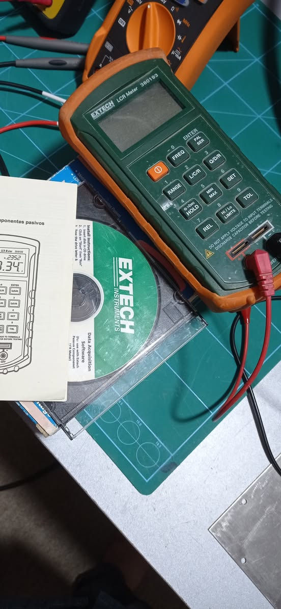 جهاز LCR Meter ملتمیتر امریكی لفحص المكثفات والملفات والمقاومات 

بدقة عالية جدا للسعر والاستفسار خاص .


**إذا كنت صاحب هذا الإعلان وتريد حذفه لأي سبب، رجاءا أرسل رسالة إلى الدعم الفني**