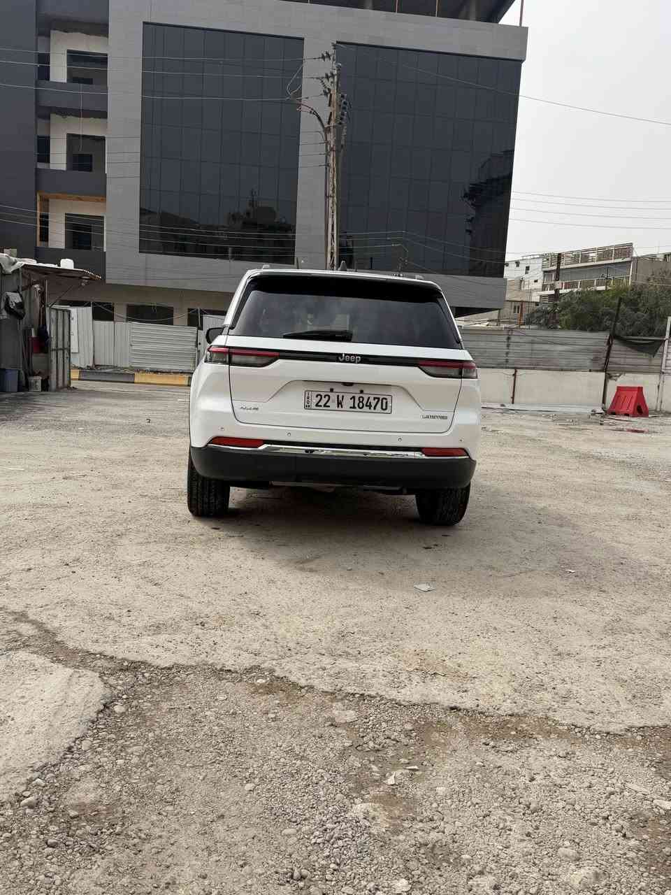 جيب لمتد 2023 5 راكب رقم اربيل
عداد السياره54 الف 
فول مواصفات عدا الجكات 
داخل عسلي  
بانو راما 
حساس امامي خلقي 
رادرات 
جنطه كهرباء شفط
شفتات استيرن
كشنات كهرباء ومساج
حادث جداً بسيط مثل مموضح بالصور 
السياره بدون يرباك بدون دواخل 
مكان السياره بغداد وصاحب السنويه ايضاً من بغداد 
رقم الهاتف ***********
