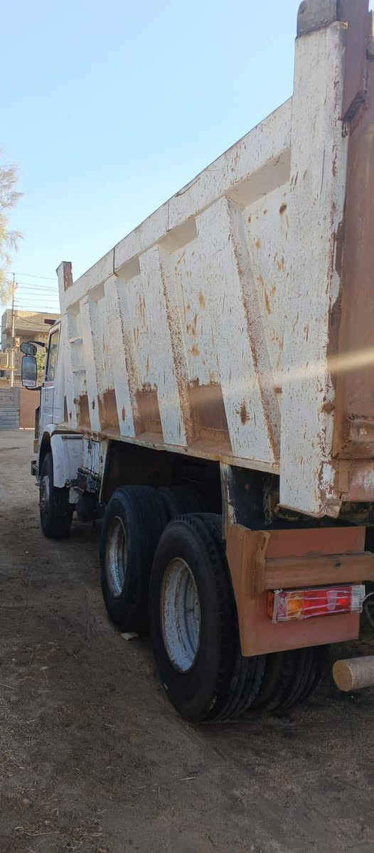 اعتذر من الي اتصل لان الرقم جان بي غلط ***********.. سكانيا مديل 91 رقم دولي راعيها يمي بالبصره يمي تحويل ثاني يوم مكينه وكير 113 الخضره جدد مجموعه خفيفه بدي توه مشتغلينه ارضيه وصفاح جدد طفشه جديده  تخم تاير باتريات جدد كهربائيات شغاله من الطول للطول تبريد ابلادي السيارة جاهزه مابيه نقص بوجهك للشغل شاصي بي فطر كلش زغير بالفه الفوك ما ماشي وهاي كل تفاصيله الشراي يتصل وبالخدمه مكاني بصره *********** سعرها 165
