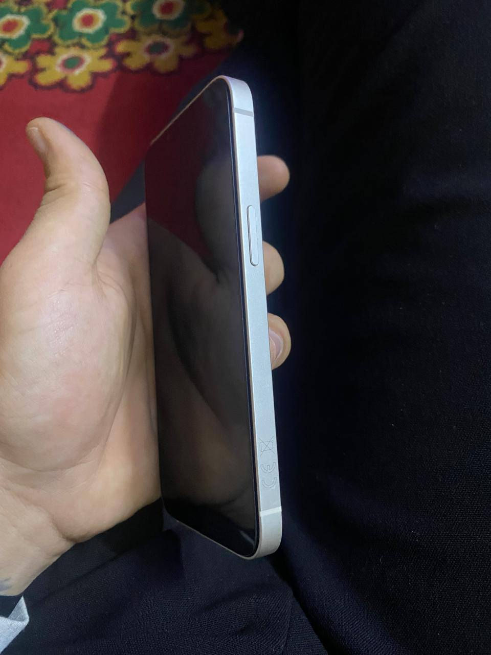 ايفون 13عادي ماستر شرق اوسط AAA بعده داخل الضمان مكفول كفاله عامه بطاريته ٩٩ نضافه الجهاز ميه بل ميه كارتونه ملحقات كامله شخط مابي ذاكره ١٢٨ السعر ٥٥٠ وقابل للتفاوض عنوان بغداد العبيدي ***********
