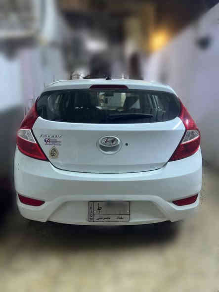 السلام عليكم
اكسنت هاج باك 2016 وارد امريكي 
رقم بغداد اللون ابيض المرغوب 
السياره حادثها جاملغ ايمن وضربه جاملغ ايسر بل الدوسه 
السياره نظيفه مكينه وكير وتبريد وداخلها نظيف جدا 
وعل الفحص تجي وتشوف وتدلل 
مكينه ١٦٠٠    gdi  وماشيه ٧٠ الف كيلو 
السياره مواصفات عاديه نظام ايكو تحكم استيرن ومانع انزلاق وشاشه عرض 
السعر ٩٢ 
للاتصال ***********
مكان السياره بغداد المنصور
