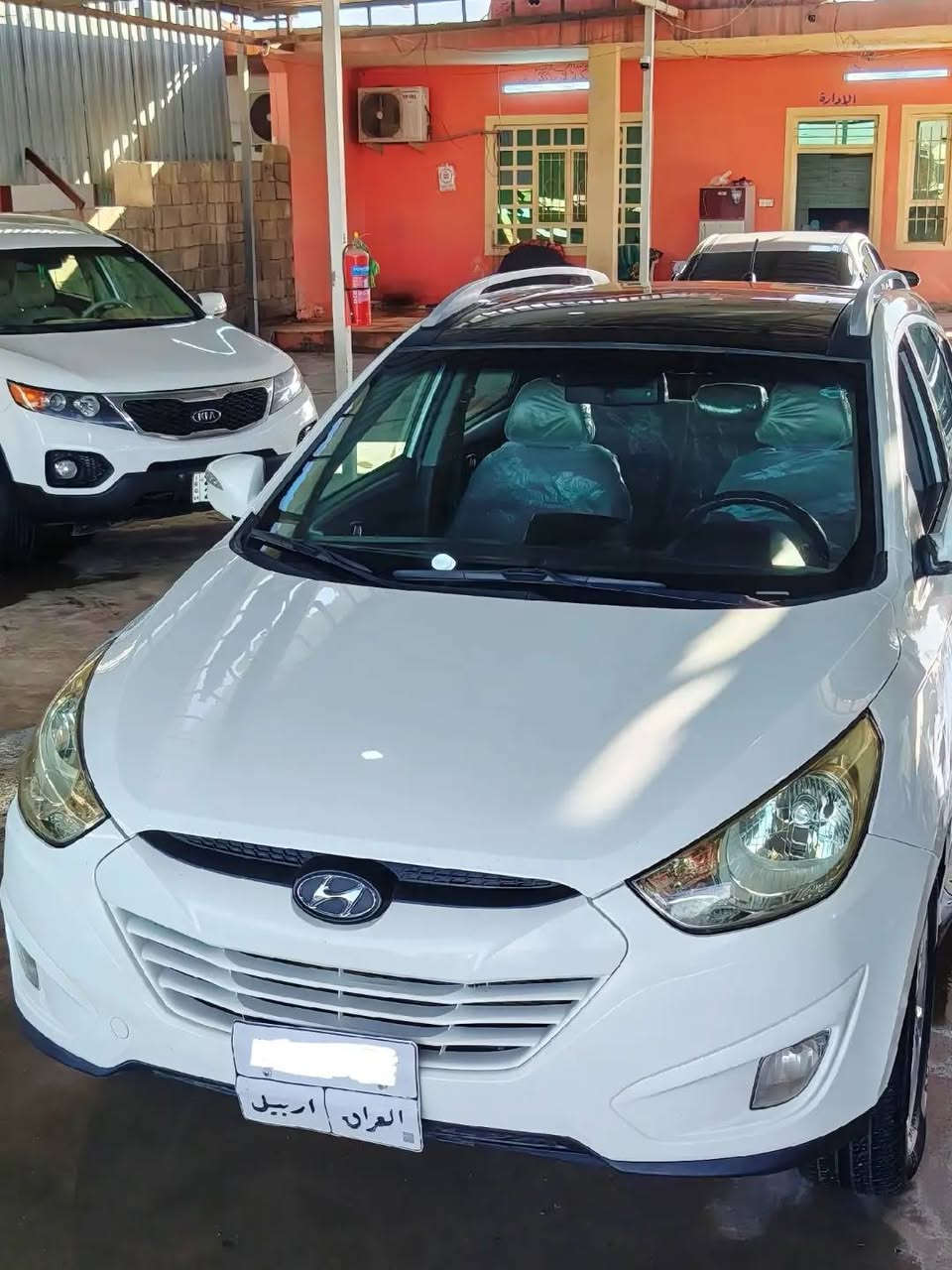 سلام عليكم سيارة هيونداي توكسون موديل 2011 مواصفات فول مكينه كير بشرط يم الرقم الخلفي صبغ وبي مكان صغير تعديل 
مراوسه حسب القناعة 
عنوان طريق اربيل موصل ناحية برطلة
للاستفسار ***********/***********
السعر 138 $$ وبي مجال
