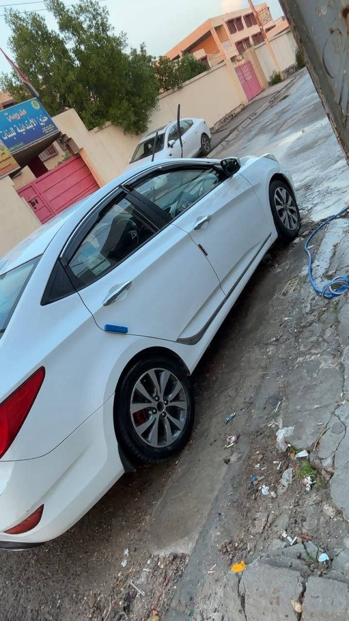 السلام عليكم اكسنت 2017 السياره مكفوله من الضربه محرك 1600 سياره نضيفه كير محرك حداديه كهربائيات السعر 114وبيها مجال المكان بغداد الرقم ***********
