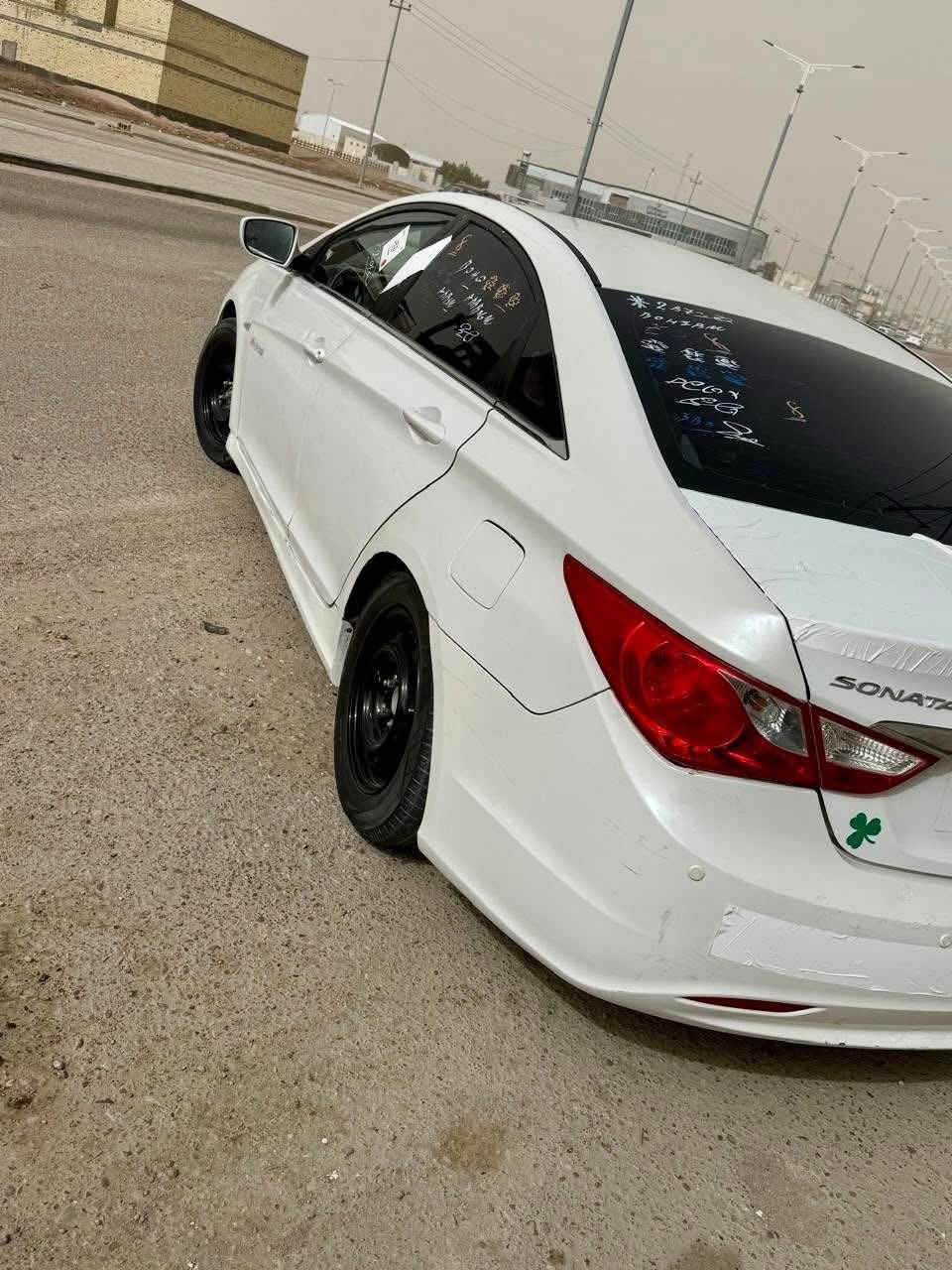 سلام عليكم سوناتا 2014 وراد كوري  كصه جنطه سياره جديده كلش احله من صور جاهزه من كلشي مكينه كير حداديه تبريد مكفولات مكينه 2000 دوش غازاصل 
متوم شمالي طبق اصل شرط  شاشه  كشنات كهرباء تدفئه 
بيع السعر خاص
الهاتف *********** البصره
