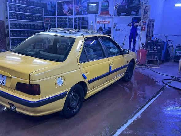 بيجو باص موديل 15 كير محرك فرنسي تبريد شغال حداديه جديده سياره باسمي سنويه ل 29  عنوان بغداد السعر 33 بيها مجال حق الجيه بيع سريع ***********
