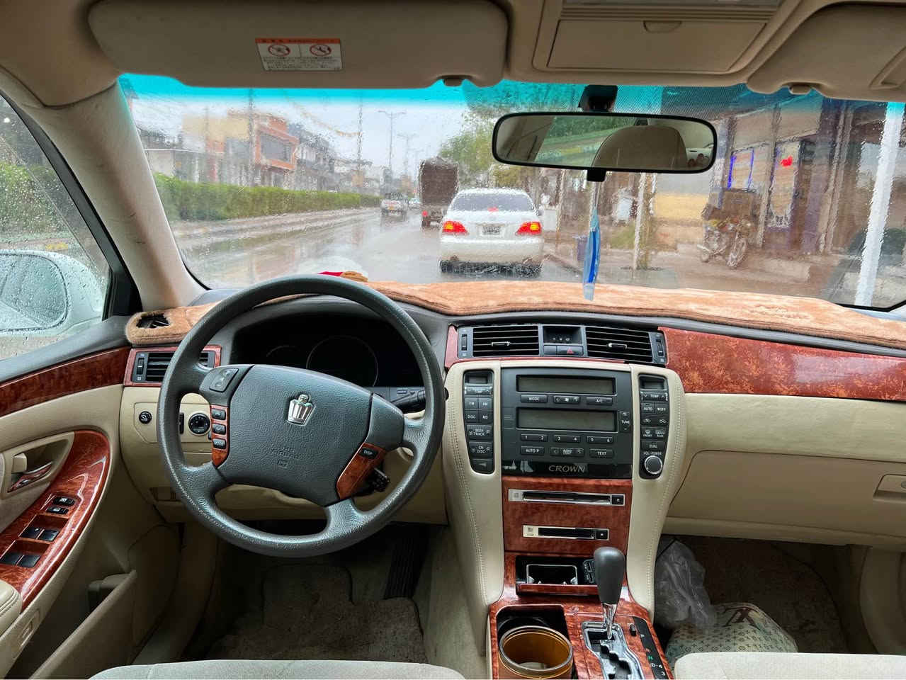 شاهینە ٢٠٠٥
بڕاوە 
١٨٠ گێڕ و مەکینە بچووک (کەم بەنزین خۆر)
ناوو زەرد
گێڕ مەکینە ئەکسل تەقە و ڕەقە بە شەرتی ترای
0776 950 69 70 دار بنديهكان, السليمانية
