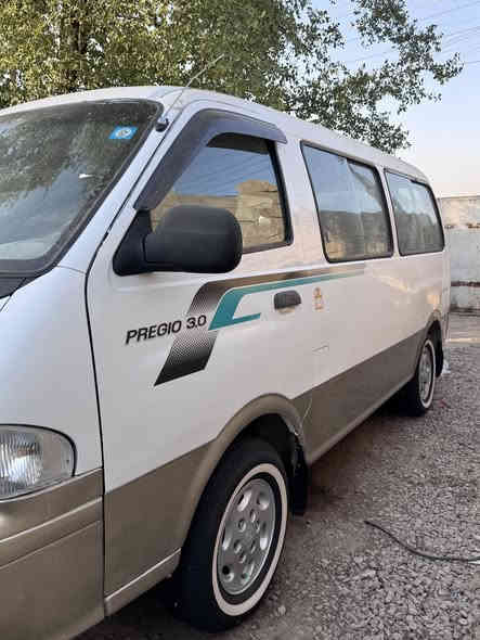 سلام عليكم كيا بريجو موديل 2001 رقم بغداد إنكليزي بسمي سنوية 30 سيارة مكينه 3000 سوبر كير اكسن تخم تاير صدر كهربايات كامله من كلشي ماتصرف عليها كلشي سيارة مكفوله من الدعاميه لدعاميه كلها شغاله السيارة معروضه ب100 او بيها مجال مكاني بغداد المعامل السياحي الشراي يتصل او يدلل ***********
