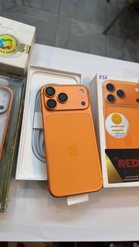 آيفون ١٧ برو ماكس • ٢٥٦ • بطارية ١٠٠٪