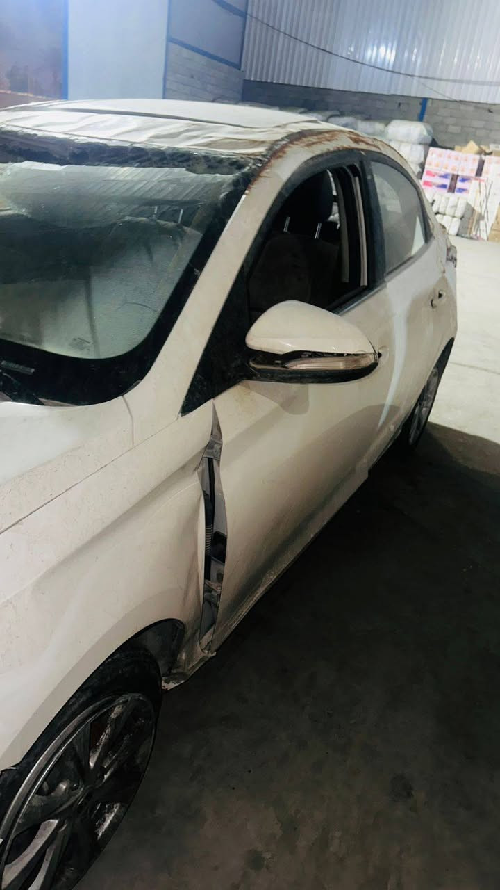 السلام عليكم عندي شانجان ال سفن بيها حادث واخذتها لسمكري وماكملها اريد ابيعا على وضعها غراصها كامله موديل 25 بدون دواخل ولا ايرباك طاك سبير منازل تبريد شغال ماشيه 24الف مكاني بغداد ***********
