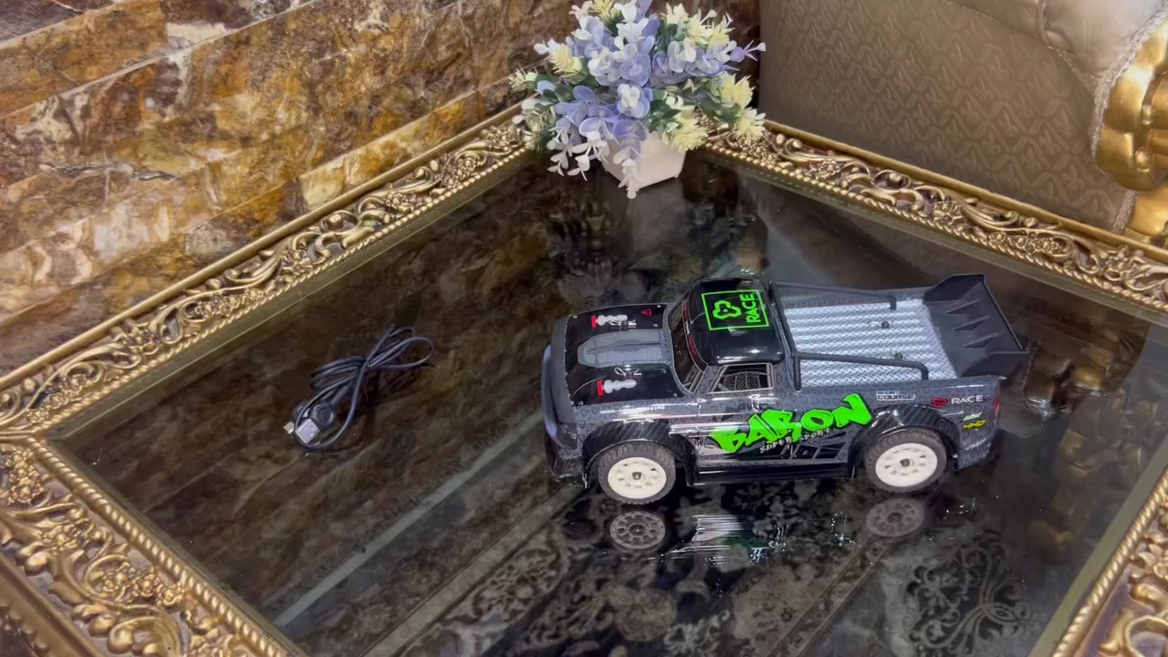 هذه سيارة تحكم عن بعد من طراز SG 1603 Baron بمقياس 1/16. 
تتميز السيارة بنظام دفع رباعي (4WD) وسرعة تصل إلى 60 كم ساعة.
تحتوي على مصابيح LED ووظائف تحكم متكاملة مثل الانعطاف والفرملة.
تعمل بتردد 2.4 جيجاهرتز 
سعر خاص


**إذا كنت صاحب هذا الإعلان وتريد حذفه لأي سبب، رجاءا أرسل رسالة إلى الدعم الفني**