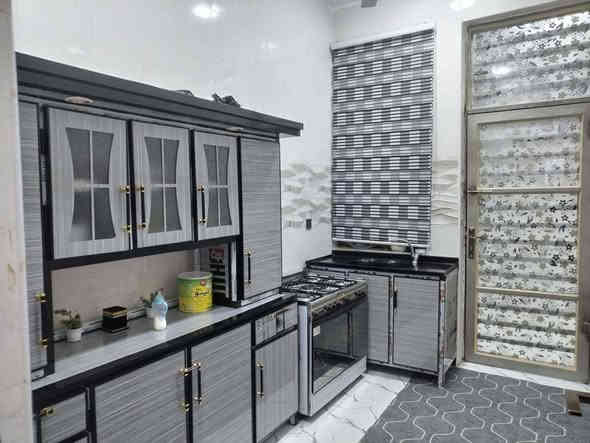 هذا. 100م زراعي طابوق كونكريت. بناء 24. بيه غرفه وصاله وستقبال ومطبخ وصحيات داخليه وخارجيه سعره.  65. سديناويه قرب مدرسه صفي الدين***********
