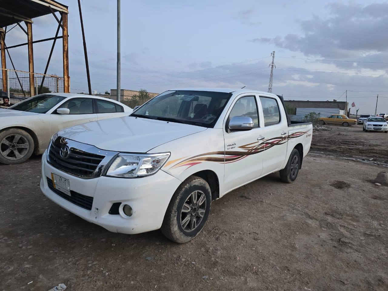 تويوتا فلاونزه 2013كير عادي رقم ذي قار تحويل مباشر مكفول من الضربه القويه والكلبه والكصه والصبغ  والعيب الشرعي جاهزه مكينه كير تبريد حداده تخم تاير سياره نضيفه مال جناي السعر 147بيه مجال بسيط مكاني ناصرية سوق الشيوخ ***********
