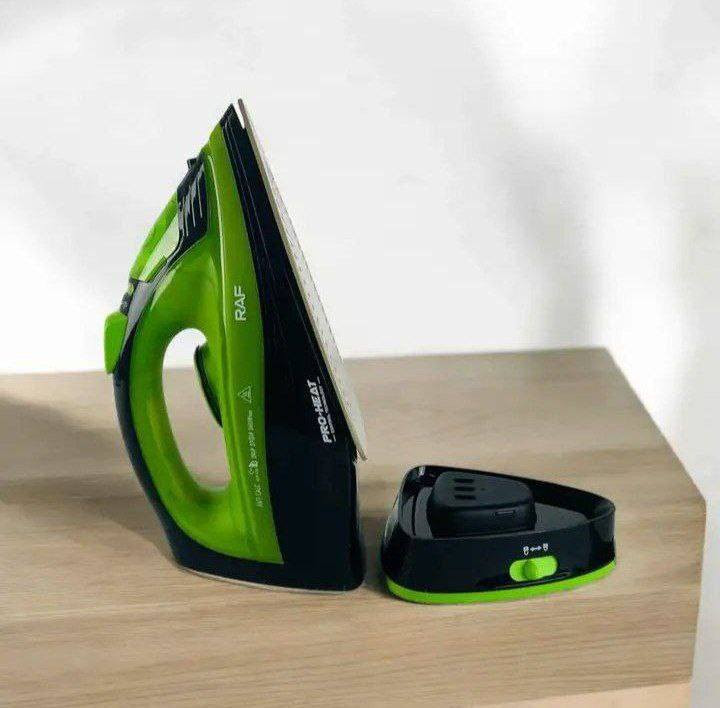 مكواة (أوتي) لاسلكي وايرلس من شركة راف الالمانية درجة اولى💯🇩🇪
#RAF
✅• استخدام سلكي ولاسلكي • سطح من السيراميك • التحكم بالبخار قابل للتعديل • تحكم بدرجة الحرارة • خزان مياه واسع اكثر من 100 فتحة بخار اندفاع بخار توريني قوي يأتي بقاعدة شحن قوية مع زر قفل للقاعدة مما يساعد على احكام الاوتي - بقدرة ٢٤٠٠ واط 💥

✅ اوتي قاعدة من السيراميك - تعامل مع التجاعيد العميقة بأقل جهد مطلوب بفضل طلاء السيراميك غير اللاصق الذي يوفر انزلاقًا سهلًا على جميع الأقمشة، من الساتان الناعم إلى بياضات السرير السميكة.

✅ وظيفة كوي مزدوجة - تحتوي المكواة على وضعين، انفجار البخار . والبخار الكثيف يجعل القماش رطبًا، ويتبعه الحرارة، ف يجعل السطح بالكامل متساويًا. تساعد وظيفة انفجار البخار أيضًا في إعطاء نتيجة كوي واضحة.

✅ وظيفة مضادة للتكلس والتنظيف الذاتي - يمنع نظام إيقاف التنقيط التسرب لتجنب البقع من قطرات الماء - والكوي بثقة في أي درجة حرارة. تساعد وظائف مكافحة التكلس والتنظيف الذاتي على منع تراكم الجير - وهو أمر يمكن أن يمنعه من العمل بكفاءة.

✅ تحكم متغير في درجة الحرارة، وظيفة الرش - يمكنك بسهولة ضبط درجة الحرارة وفقًا لنوع القماش عن طريق تحريك التحكم في درجة الحرارة القابل للدوران.
#الاصلي المنشأ ألماني🇩🇪💯
السعر 37 الف 
🚘 يوجد خدمة توصيل لجميع محافظات العراق ٤ الاف🚘


**إذا كنت صاحب هذا الإعلان وتريد حذفه لأي سبب، رجاءا أرسل رسالة إلى الدعم الفني**