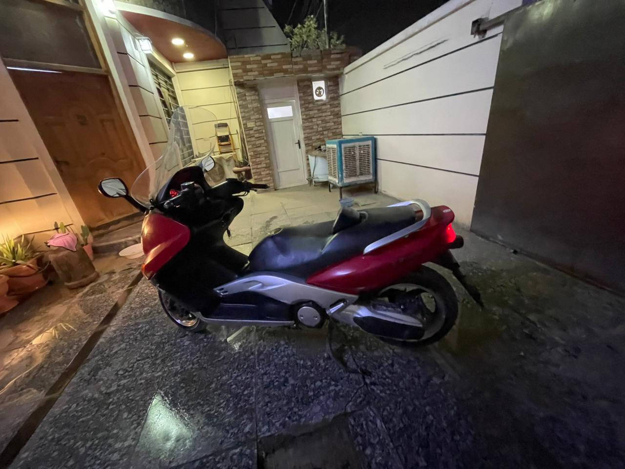 السلام عليكم تيماكس للبيع موديل 2008لك مصار فتره من اشتريته الله شاهد برغي مابيه نقص تنكر سويج وتطلع بشارع الف متصرف عليه سايد بريك تايرات جدد كله شغاله سعر 23ورقه وبيه مجال  ***********
