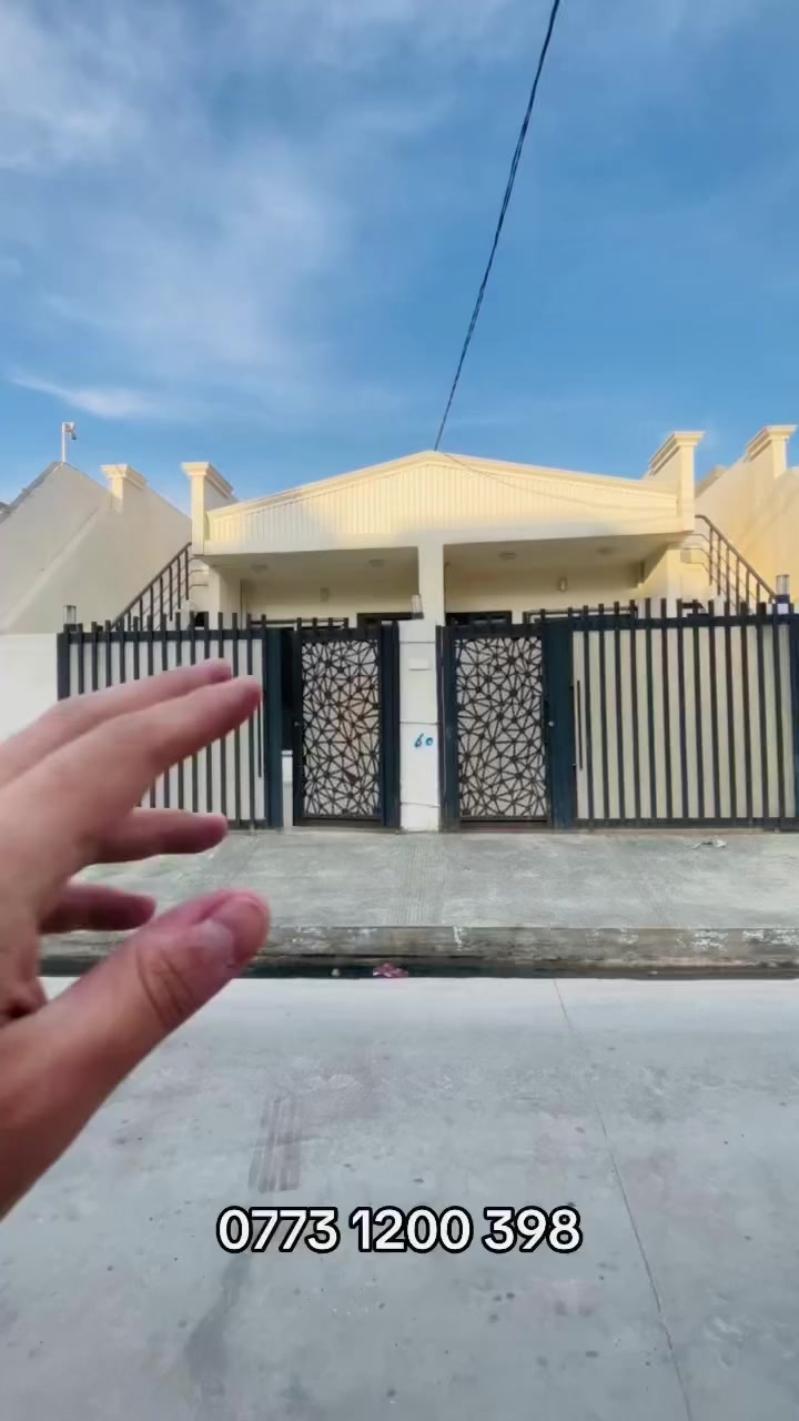 💥💥💥بيع سريع 💥💥💥 
🌙مع تخفيض السعر بمناسبة شهر رمضان🌙 
دارين صفر للبيع في دروازة كركوك 
١٠٠متر 
دكت مبردة كامل و سقف مغربي كامل 
كراج سيارة 
مرافق خارجى 
غرفة استقبال 
هول 
مطبخ 
مشتملات 
غرفة نوم 
للاستفسار 
***********
