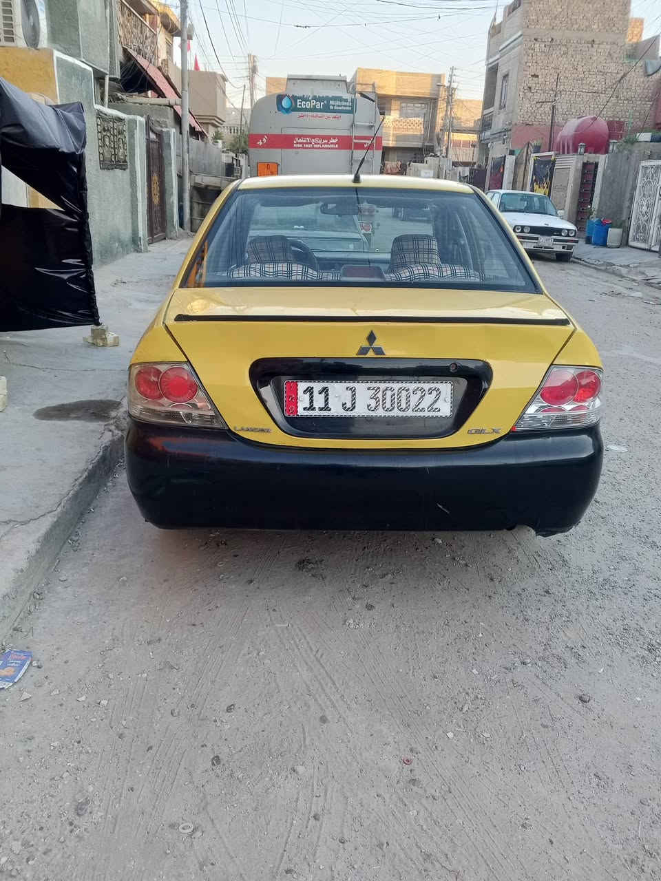 لانسر للبيع موديل 10 سياره جاهزه من كل شي بيه صبغ باب خلف السايق وذيوله الخلفيه معمره تبريد ومكينه وكير مكفولات سنويه صاقطه صار 3اشهر السعر 63 وبيه مجال بسمي السياره تحويل مباشر مكاني الشعب ***********
