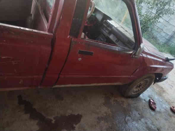 سلام عليكم شباب سياره بيكم موديل 85 لبيع تعبانه شويه عوزه ترتيبات مال فقير ماعنده هاي تفيده بيكم محرك عوزه تجفيت ورعيه موجود رقمه بغداد وديك  عله راعيه ونته ويا عليه غرامات 500 الف سياره حلوه وبسعر مناسب مكانه ب واسط سياره والله خير من الله جنت اروح بيه لي محافضه وخرب وهسي منه سياره نضيفه لي حب يستفسر رقم *********** وبيك خير ويدلل
