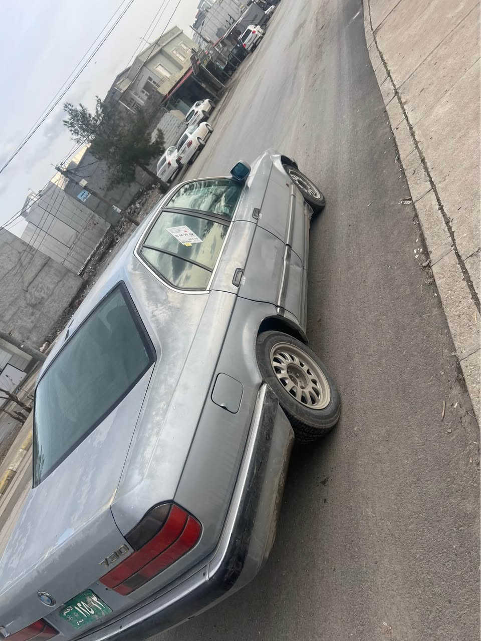 Bmw 735 بۆفرۆشتن مەکینەی ٧٣٥ فەل تاقم پێشو دوا کامل مەزبوت کراوە کارابایو گەرمی مەزبوتە سەیارەکە ئارمی سلیمانیە ئارمەکەی ون بوە ە بەشەرتی مالی مەدەنی نەبێ مالی کەس نەبێ 
0776 4830373 السليمانية, العراق
