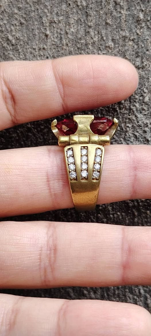 خاتم نحاس اصلي وحجر ياقوت باريسي يدك بالجهاز فول قطعه جميله جدا جدا السعر خاص


**إذا كنت صاحب هذا الإعلان وتريد حذفه لأي سبب، رجاءا أرسل رسالة إلى الدعم الفني**