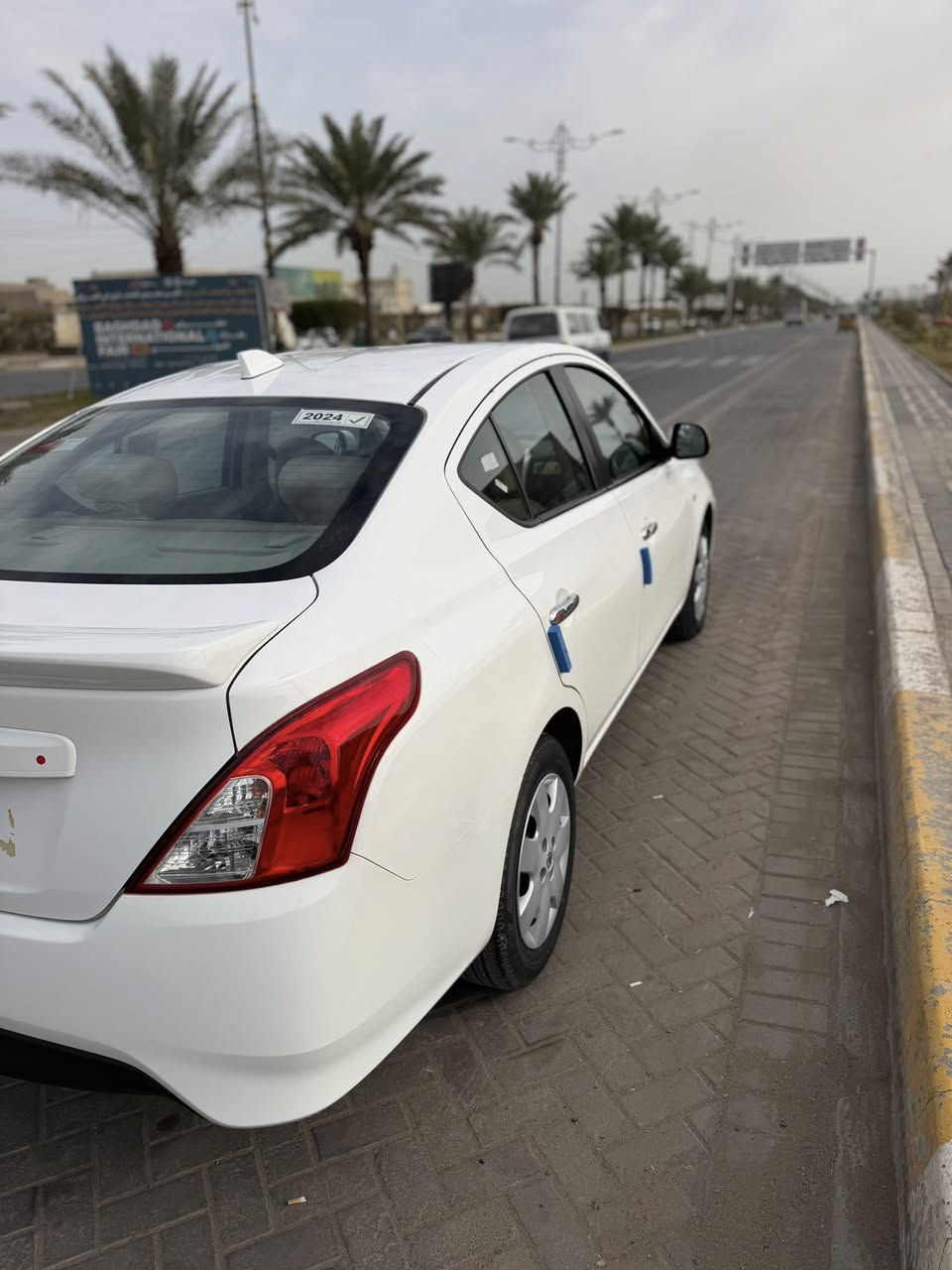 السلام عليكم 
نيسان صني    موديل 2024 

هندي ام البليته الزركه  داخل بيجي 
  
كير مكينة تبريد مكفوله
 السيارة جديده كلش . ترايك وين متريد   
بعدها بوضع الشركه  
 
رقمها  بغداد   تحويل ثاني يوم 
 ماشيه٢٤
سعرها.123وبيها مجال بسيط.  

مكاني ساحة مظفر  مدينه الصدر

رقم الهاتف    ***********
