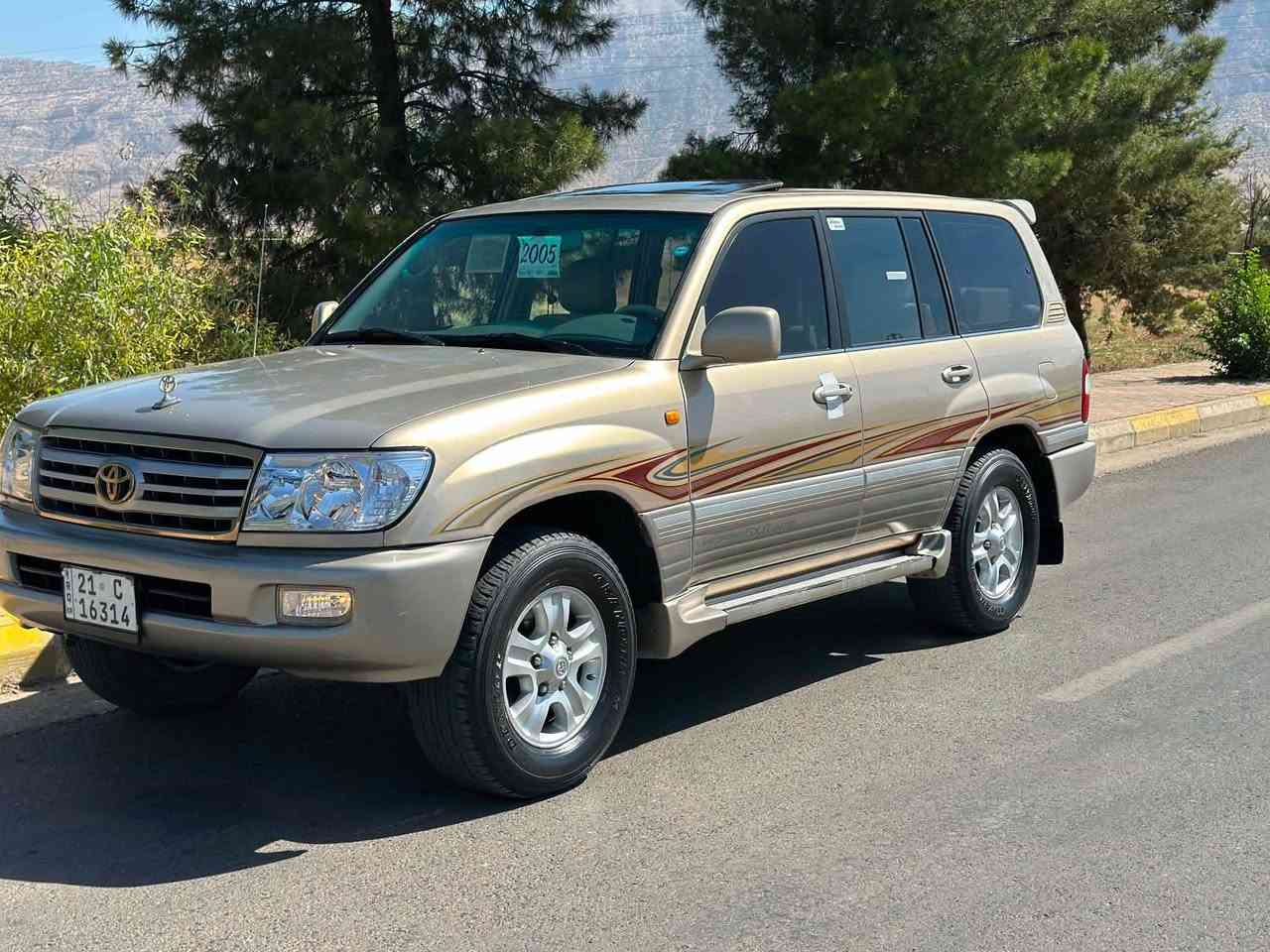 تۆیۆتا لاندکروزر GXR 2005
فول مواسەفات
بێ بۆیاخ
سەنەوی نوێیە تا 2028
سەیارەکە زۆر خاوێن و پارێزراوە
هیچ مەسرەفێکی تێدانیە 
نموونە لە جوانی و پاکی 
ما ليكي زؤر خا وينه  ما لي دؤسته 
گێڕ و مەکینە بەشەرت مەکینەی نەکراوەتەوە
هیچ کێشەیەکی تێدا نییە 

ژمارەی خاوەنەکەی 
*********** السليمانية, العراق
