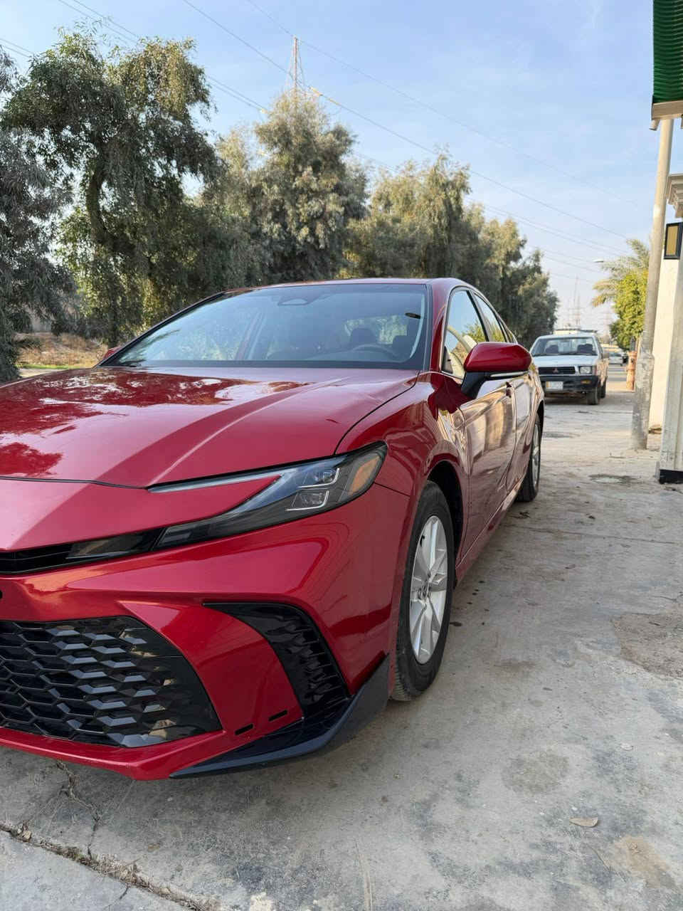 االسلام عليكم 
كامري هايبرد
2025 دخول جديد رقم بغداد
مكينه2.500 بانزين و هايبرد HEV 
فئة ال Le ماشيه 33 الف ميل
حساسات
تحكم ستيرن جهتين
رادار امامي
رادار جانبي
قياده ذاتيه
كروز سرعه
مانع انزلاق
مانع تصادم
حساسات ضغط الاطارات
بك لايت لد   LED
لايت زنون امامي بلادي LED
ويل 18
محدد مسار
تصحيح مسار
حساسات ستيرن التنبيه  
مودEV
اوتو هولد
 بصمه
3أنظمة قياده ECO / Normal / Sport 
قطعتين تبريد
سايد بريك بصمه
نضامGBS + خرائط
اوامر صوتيه وتسجيل صوتي
كامره خلفيه
منافذ تايب سي 
شحن لاسلكي 
وبعد بيها مواصفات معروفه
تحويل ثاني يوم 
سعر194بيها مجال شي بسيط
مكانها  صلاح الدين سامراء 
‏  التواصل عبر الاتصال فقط ووتساب ***********  
ضرر امامي وبيها ملاحضات بسيطه 
ورقم الشاصي مرفق ب صور
