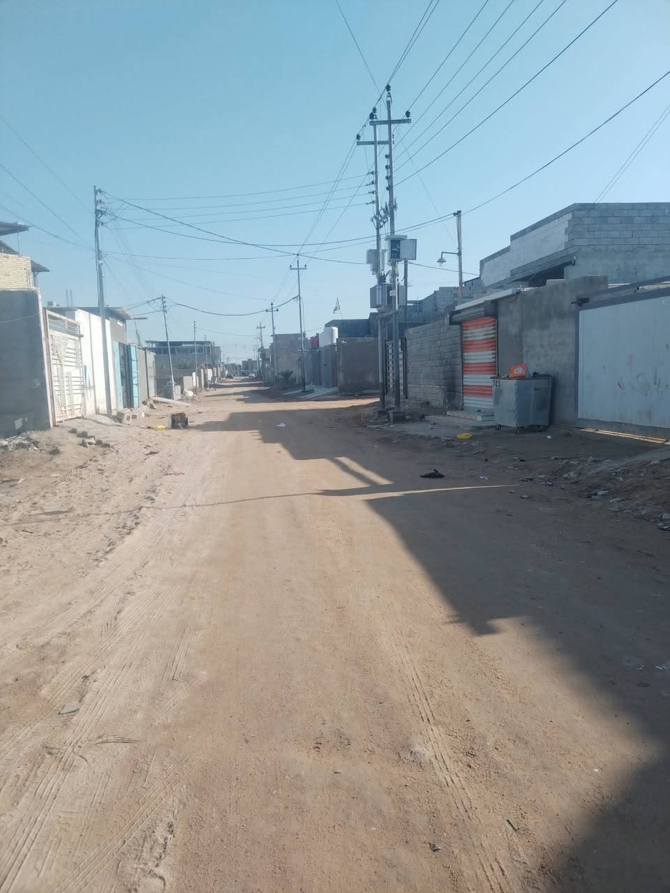 قطعه ارض للبيع طابو زراعي ناحيه المصطفى قرب مدرسة الضاد اهلي المساحه ٥٠٠متر متفونه تراب ومتساوي تواصل على الرقم ***********
