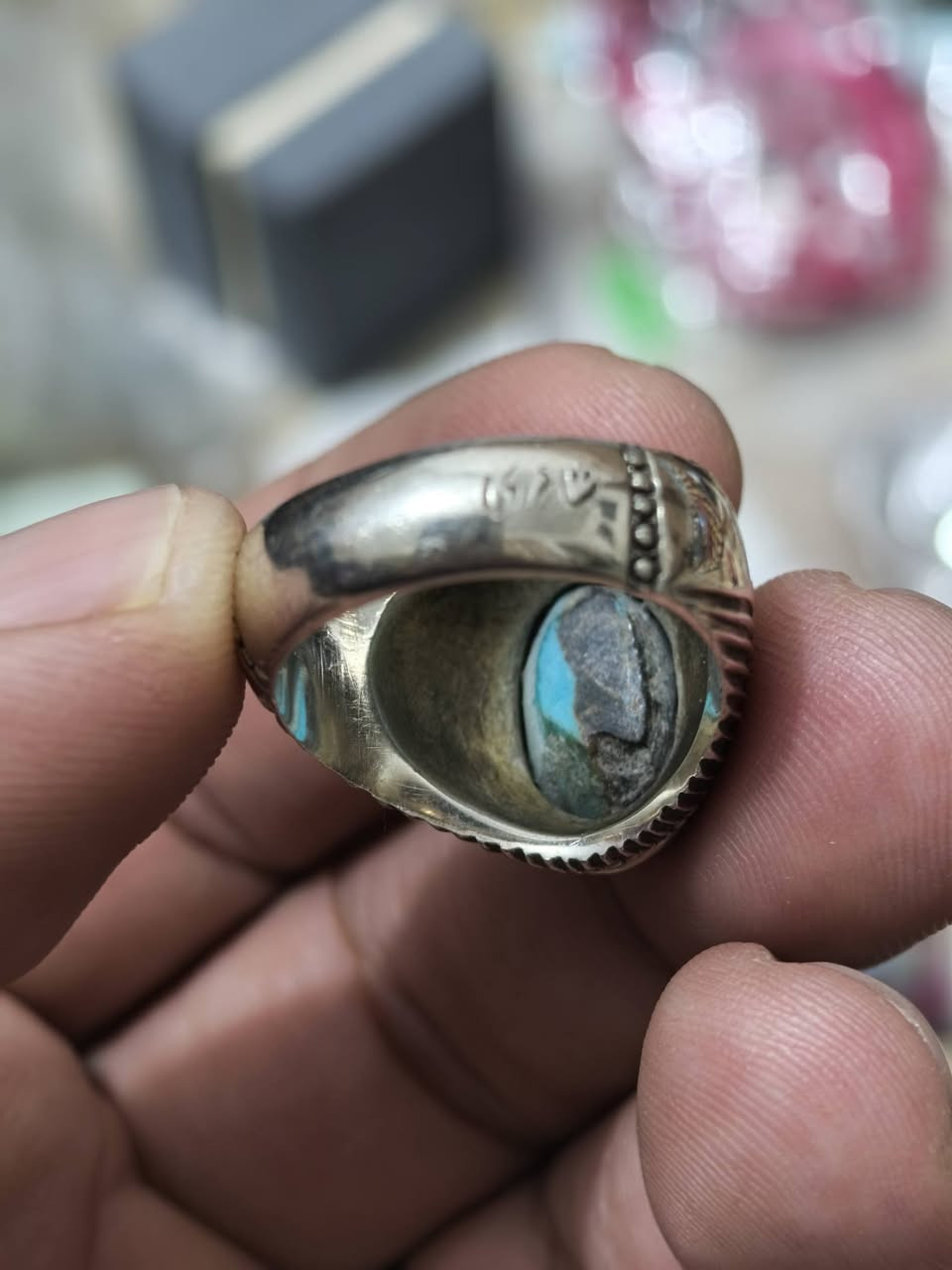 فيروز نيشابوري طبيعي لون أزرق غامق صياغة يدوية شاكري تطعيم زفير أصلي
السعر 175 ألف نهائي مع التوصيل


**إذا كنت صاحب هذا الإعلان وتريد حذفه لأي سبب، رجاءا أرسل رسالة إلى الدعم الفني**