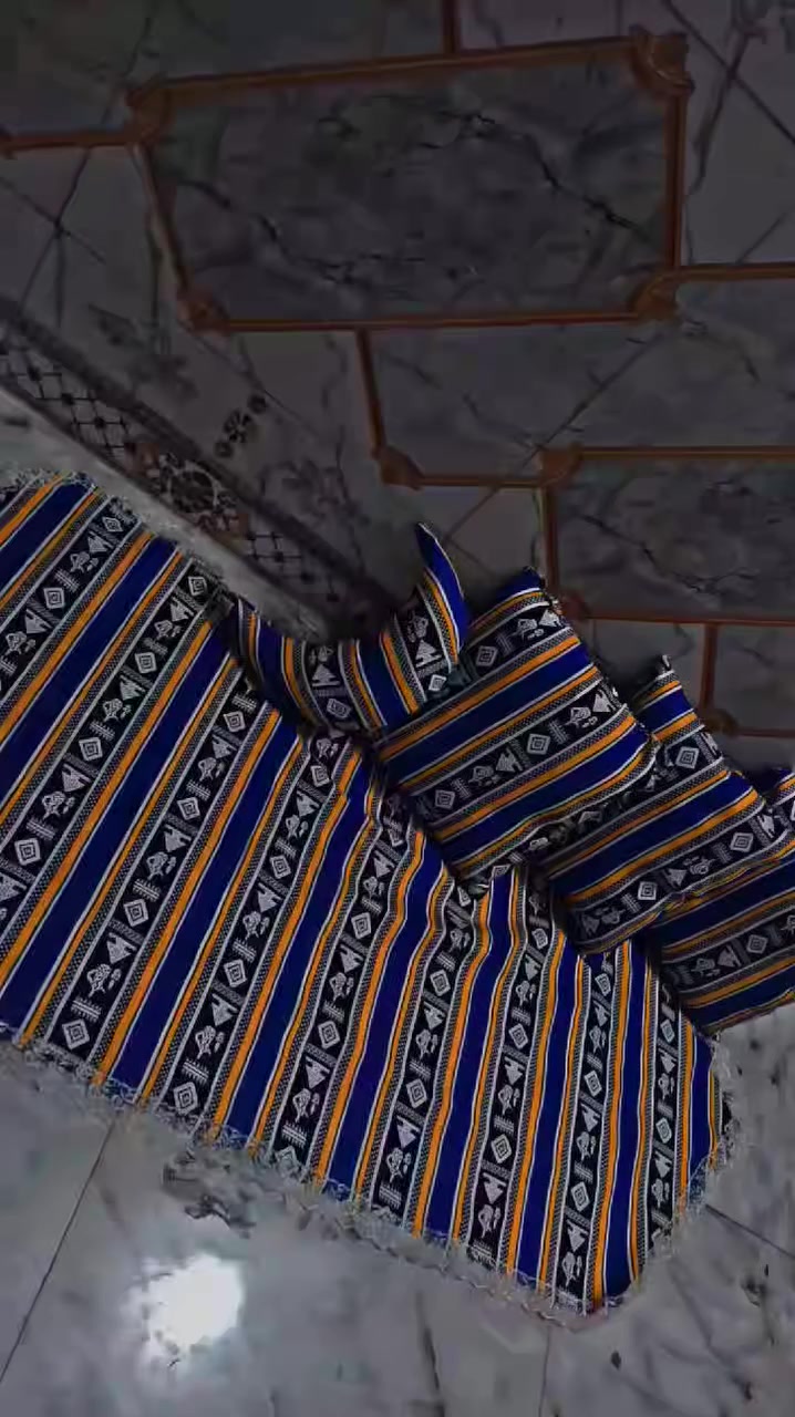 السلام عليكم ورحمة الله وبركاتة متوفر هاذ الموديل اخر قطعه جاهزة اربع كوشات ومبخرة وسفرة ب25 مع التوصيل


**إذا كنت صاحب هذا الإعلان وتريد حذفه لأي سبب، رجاءا أرسل رسالة إلى الدعم الفني**