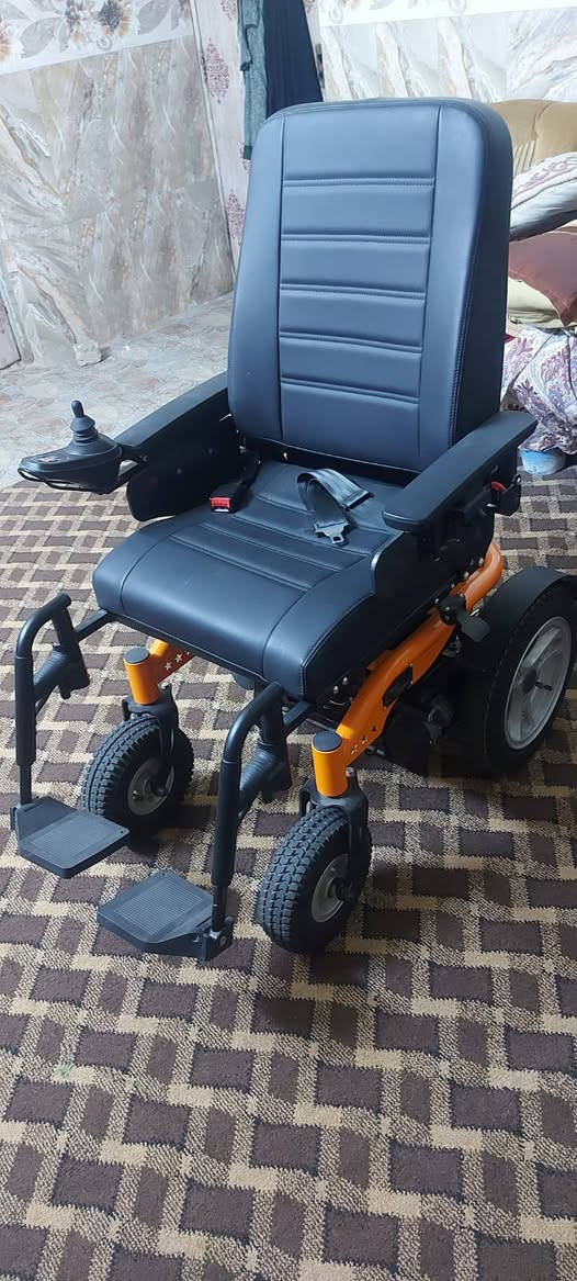 كرسي متحرك كهربائي أخو الجديد سعره 450 و بيه مجال للشراي تعال خاص و تدلل


**إذا كنت صاحب هذا الإعلان وتريد حذفه لأي سبب، رجاءا أرسل رسالة إلى الدعم الفني**